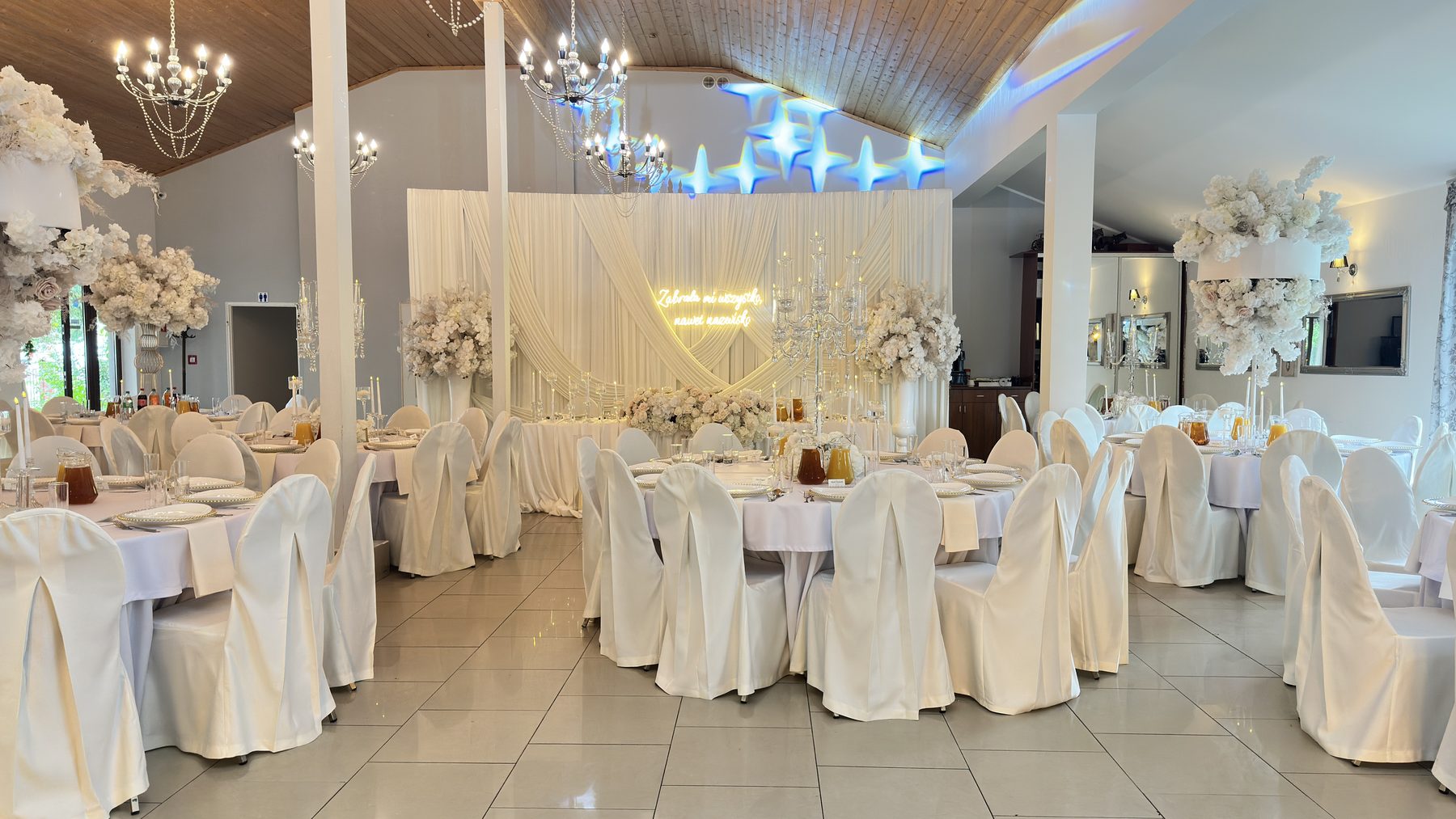 Sala OPAL wieczorem podczas wesela